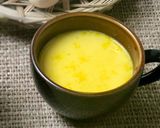 Hình bước làm 2 của món Sữa Trứng Gà Mật Ong