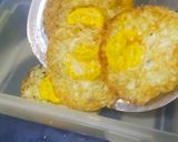 Foto langkah ke 3 dari resep Telur Ceplok Cabe Hijau.