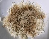Une image de l'étape 1 de Nouilles japonaises sautées aux champignons, courgettes et épices.