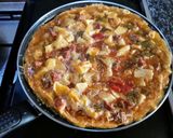 Foto del paso 3 de la receta Tortilla con pimientos del piquillo y chorizo #platounico