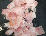 A picture of step 1 of Pancetta and mozzarella salad.