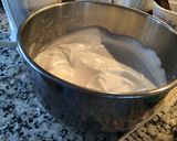 Foto del paso 1 de la receta: Bizcocho de yogur y maicena