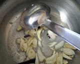 A picture of step 3 of Pepper mutton masala.