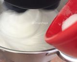 Foto langkah ke 4 dari resep Strawberry Oreo Chiffon Cake (#pr_anekachiffon).