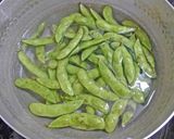 A picture of step 1 of Easy and Foolproof! Summer Edamame with Salt.