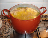 Foto del paso 3 de la receta: Pelotas de carne picada con caldo de cocido