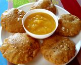 A picture of step 7 of Aloo masala poori.