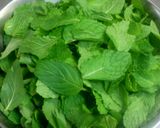 A picture of step 2 of Easy Mint and White Wine Jelly.