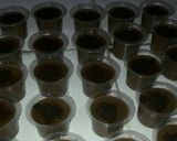 Foto langkah ke 3 dari resep Silky Puding/Puyo topping Oreo.