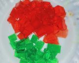 A picture of step 8 of Mango flavour fruit and jelly custard.