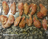 Foto del paso 1 de la receta: Alitas al horno con patatas Deluxe sin freír!
