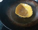 A picture of step 16 of Makka de bowl mein sarso da saag.