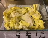 Une image de l'étape 4 de Poireaux marinés, feta et persil.