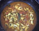 A picture of step 8 of Mushroom curry.