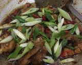 Foto langkah ke 4 dari resep Ayam saos lada hitam.