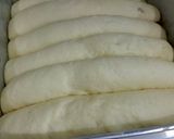 Gambar langkah 4 resipi Roti Manis.