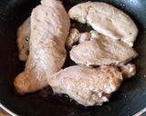 Foto del paso 4 de la receta: Pollo al ajillo con arroz, ensalada y tajada
