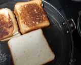 A picture of step 4 of Toast sandwich.