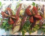 Foto del paso 3 de la receta: Cogollos de lechuga con anchoas y gulas