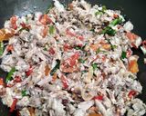 Foto langkah ke 4 dari resep Ikan Cencaru Suwir Pedas.