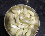 A picture of step 2 of Veg Thukpa soup with noodles.