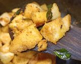 A picture of step 2 of Leftover Idli Podi Tadka.