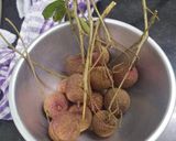 A picture of step 1 of Lychee Juice.