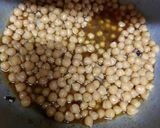 A picture of step 4 of Kathiyawari cholay.