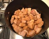 A picture of step 3 of Sweet & Sour Braised Pork.