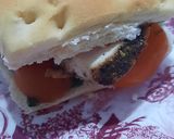 Foto del paso 8 de la receta: Sándwich con pollo en criollitos