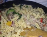 Foto del paso 3 de la receta: Fusilli con Carne de Cerdo y Vegetales a Mi Estilo!