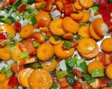 Újburgonyás, zöldborsós,kapros vegán leves recept fázis 2 fotója