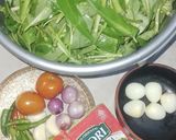 Foto langkah ke 1 dari resep Cah kangkung saus tiram kombinasi dengan telur puyuh.