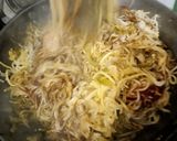 चटपटी वेज नूडल्स (Chatpati veg noodles recipe in hindi) रेसिपी चरण 5 फोटो