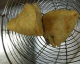 A picture of step 5 of Indias favourite Samosa.