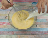Foto del paso 4 de la receta: Flan de miel con bizcocho en vasitos