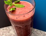Φωτογραφία βήματος 2 της συνταγής Smoothie με βύσσινο, κεράσι, πεπόνι, βανίλια, μπανάνα, καρπούζι 🩷🩷🩷