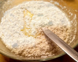 Foto del paso 2 de la receta: Bizcocho de yogur de limón con marie brizard