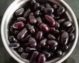 A picture of step 1 of Black currant ice cream.
