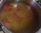 A picture of step 4 of Salmon & Kang Kong in Tamarind Broth : Filipino Fish Sinigang > Savoury Sour Soup vs Tom Yum.