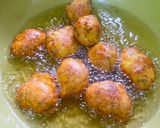 A picture of step 5 of Plantain fritters.