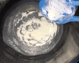 A picture of step 7 of Strawberry pudding.