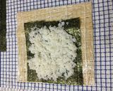 A picture of step 4 of Sushi vegetable roll.