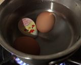 Gambar langkah 1 resipi Roti Telur Rebus Goyang.