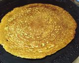 A picture of step 3 of Green peas chilla.