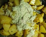 A picture of step 4 of Aloo Posto.