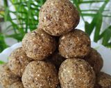 A picture of step 4 of Peanuts Til ladoo.