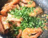 รูปขั้นตอนการทำที่ 6 ของ กุ้งผัดพริกเกลือ