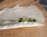 Foto langkah ke 3 dari resep Prata daun bawang.