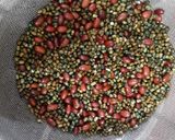 A picture of step 1 of Dal Makhani.
